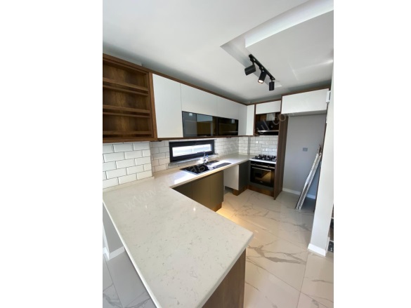 Güre Mah. Edremit Satılık Villa |  3+1 Oda | 150M2 12.750.000Tl  Krediye Uygun  | Tripleks | Kat Kaloriferi | 2 Banyo | 3 Yatak Odası Resim-2