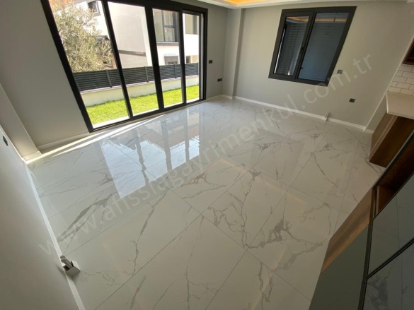 Güre Mah. Edremit Satılık Villa |  3+1 Oda | 150M2 12.750.000Tl  Krediye Uygun  | Tripleks | Kat Kaloriferi | 2 Banyo | 3 Yatak Odası Resim-4