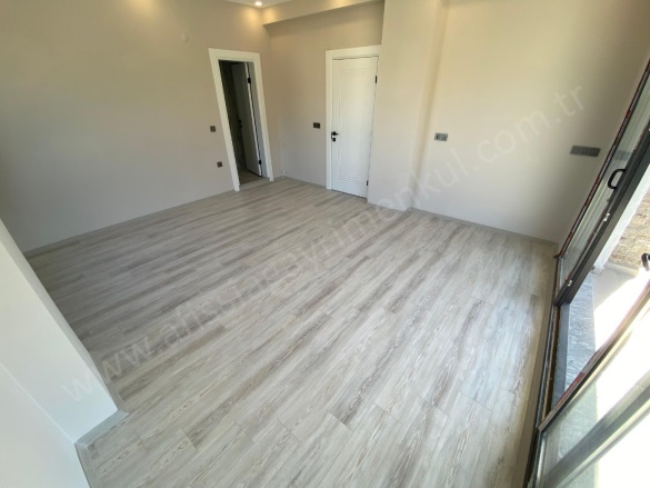 Altınoluk Mah. Edremit Satılık Villa |  3+1 Oda | 160M2 13.500.000Tl  Krediye Uygun  | Tripleks | Kat Kaloriferi | 3 Banyo | 3 Yatak Odası Resim-2