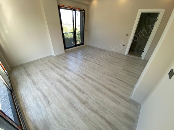 Altınoluk Mah. Edremit Satılık Villa |  3+1 Oda | 160M2 13.500.000Tl  Krediye Uygun  | Tripleks | Kat Kaloriferi | 3 Banyo | 3 Yatak Odası Resim-3