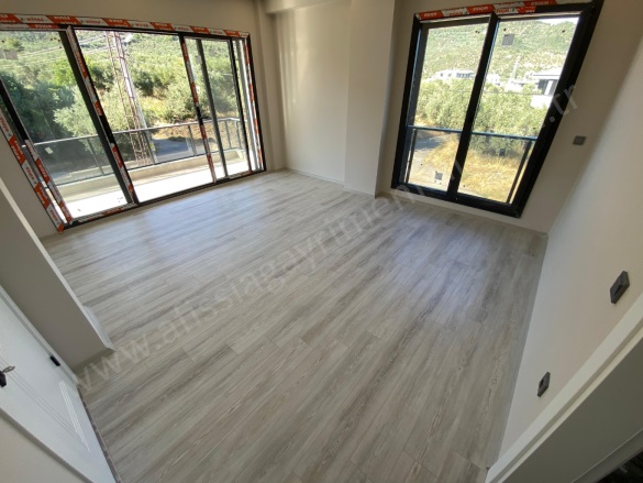 Altınoluk Mah. Edremit Satılık Villa |  3+1 Oda | 160M2 13.500.000Tl  Krediye Uygun  | Tripleks | Kat Kaloriferi | 3 Banyo | 3 Yatak Odası Resim-5