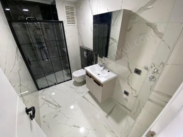 Altınoluk Mah. Edremit Satılık Daire |  2+1 Oda | 100M2 5.450.000Tl  Krediye Uygun  | 2. Kat | Kat Kaloriferi | 1 Banyo | 2 Yatak Odası Resim-2