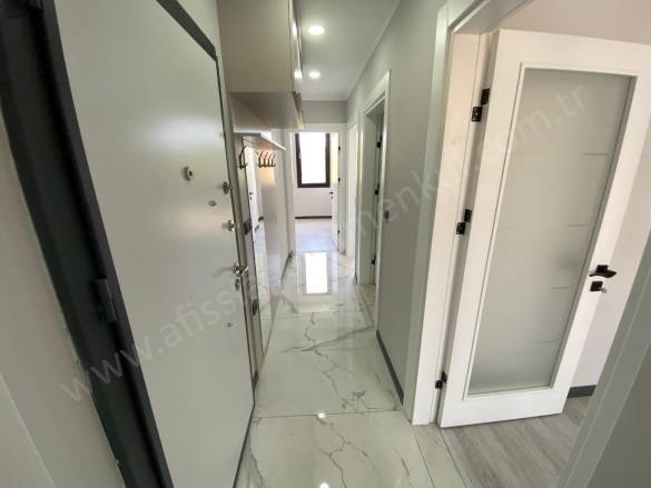 Altınoluk Mah. Edremit Satılık Daire |  2+1 Oda | 100M2 5.450.000Tl  Krediye Uygun  | 2. Kat | Kat Kaloriferi | 1 Banyo | 2 Yatak Odası Resim-4