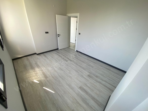 Altınoluk Mah. Edremit Satılık Daire |  2+1 Oda | 100M2 5.450.000Tl  Krediye Uygun  | 2. Kat | Kat Kaloriferi | 1 Banyo | 2 Yatak Odası Resim-5
