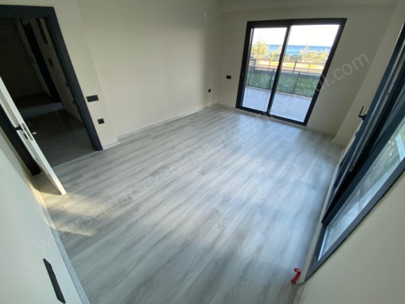 Altınoluk Mah. Edremit Satılık Daire |  2+1 Oda | 95M2 11.000.000Tl  Krediye Uygun  | Yüksek Giriş | Yerden Isıtma | 2 Banyo | 2 Yatak Odası Resim-3