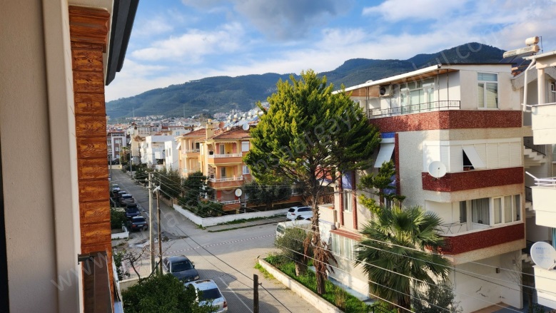 Altınoluk Mah. Edremit Satılık Daire |  2+1 Oda | 95M2 8.500.000Tl  Krediye Uygun  | 3. Kat | Klima | 1 Banyo | 2 Yatak Odası Resim-4