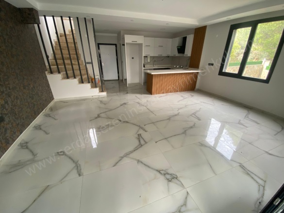 Altınoluk Mah. Edremit Satılık Villa |  3+2 Oda |12.000.000Tl  Krediye Uygun  | Tripleks | Yerden Isıtma | 3 Banyo | 3 Yatak Odası Resim-1