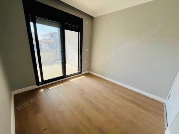 Altınoluk Mah. Edremit Satılık Daire |  2+1 Oda | 95M2 6.950.000Tl  Krediye Uygun  | 3. Kat | Klima | 1 Banyo | 2 Yatak Odası Resim-4