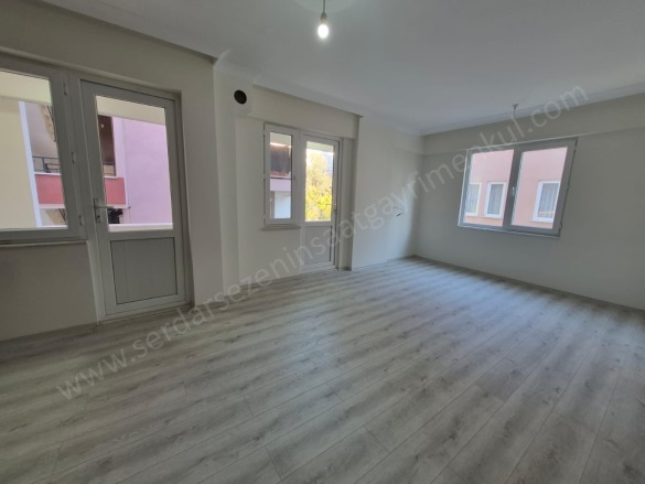 Altınoluk Mah. Edremit Satılık Daire |  1+1 Oda | 62M2 3.750.000Tl  Krediye Uygun  | Yüksek Giriş | Klima | 1 Banyo | 1 Yatak Odası Resim-3