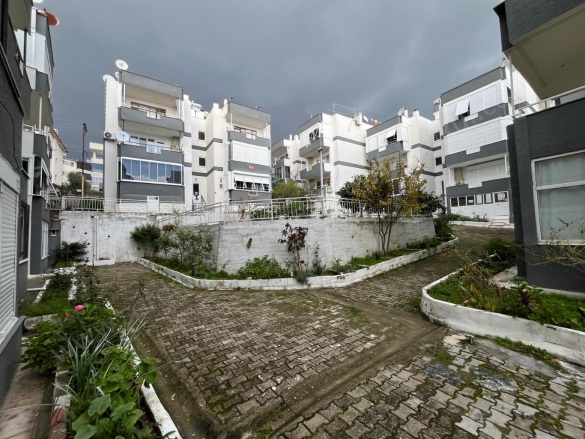 Altınoluk Mah. Edremit Satılık Daire |  2+1 Oda | 90M2 3.650.000Tl  Krediye Uygun  | 3. Kat | Klima | 1 Banyo | 2 Yatak Odası Resim-1