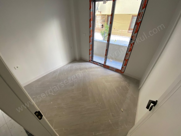 Altınoluk Mah. Edremit Satılık Daire |  3+1 Oda | 110M2 11.000.000Tl  Krediye Uygun  | Yüksek Giriş | Yerden Isıtma | 1 Banyo | 3 Yatak Odası Resim-2