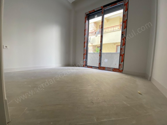 Altınoluk Mah. Edremit Satılık Daire |  3+1 Oda | 110M2 11.000.000Tl  Krediye Uygun  | Yüksek Giriş | Yerden Isıtma | 1 Banyo | 3 Yatak Odası Resim-3