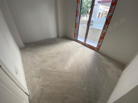 Altınoluk Mah. Edremit Satılık Daire |  3+1 Oda | 110M2 11.000.000Tl  Krediye Uygun  | Yüksek Giriş | Yerden Isıtma | 1 Banyo | 3 Yatak Odası Resim-4