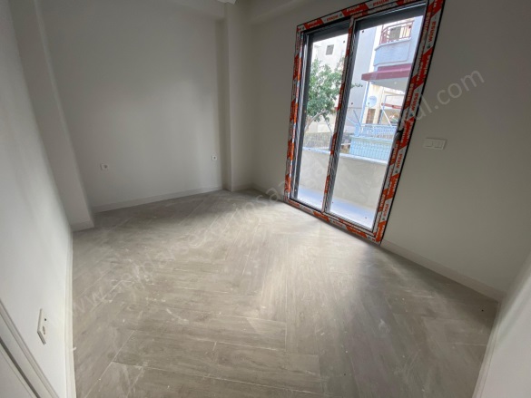 Altınoluk Mah. Edremit Satılık Daire |  3+1 Oda | 110M2 11.000.000Tl  Krediye Uygun  | Yüksek Giriş | Yerden Isıtma | 1 Banyo | 3 Yatak Odası Resim-5