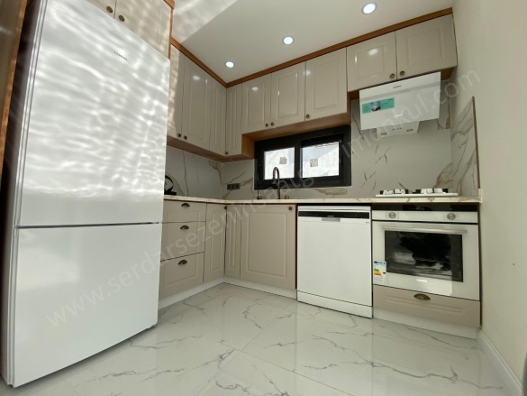 Güre Cumhuriyet Mah. Edremit Satılık Villa |  4+1 Oda | 165M2 16.500.000Tl  Krediye Uygun  | Tripleks | Yerden Isıtma | 3 Banyo | 4 Yatak Odası Resim-3