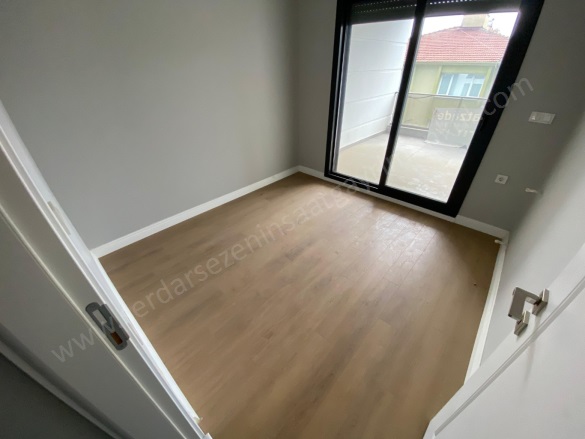 Altınoluk Mah. Edremit Satılık Daire |  2+1 Oda | 95M2 6.950.000Tl  Krediye Uygun  | 3. Kat | Klima | 1 Banyo | 2 Yatak Odası Resim-4