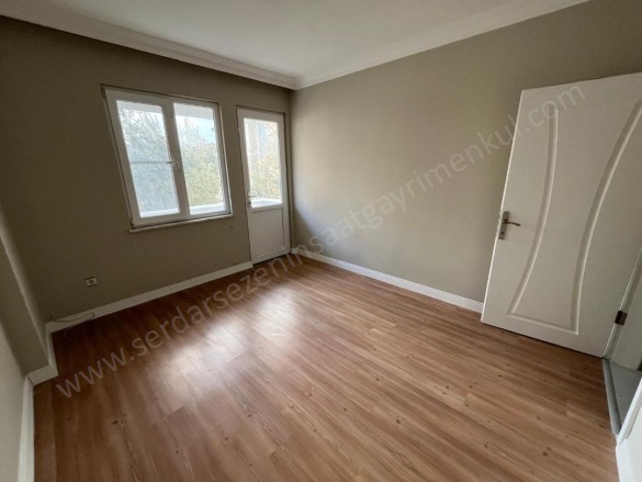 Altınoluk Mah. Edremit Satılık Daire |  3+1 Oda | 125M2 6.100.000Tl  Krediye Uygun  | Yüksek Giriş | Klima | 1 Banyo | 3 Yatak Odası Resim-1