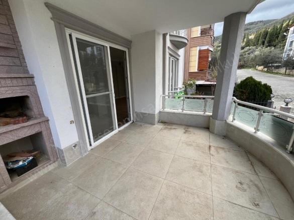 Altınoluk Mah. Edremit Satılık Daire |  3+1 Oda | 125M2 6.100.000Tl  Krediye Uygun  | Yüksek Giriş | Klima | 1 Banyo | 3 Yatak Odası Resim-4