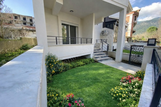 Güre Mah. Edremit Satılık Daire |  1 Oda | 63M2 4.000.000Tl  Krediye Uygun  | Yüksek Giriş | Kat Kaloriferi | 1 Banyo | 1 Yatak Odası Resim-1