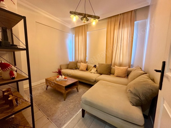 Altınoluk Mah. Edremit Satılık Daire |  6+2 Oda | 230M2 8.500.000Tl  Krediye Uygun  | 3. Kat | Klima | 2 Banyo | 6 Yatak Odası Resim-5