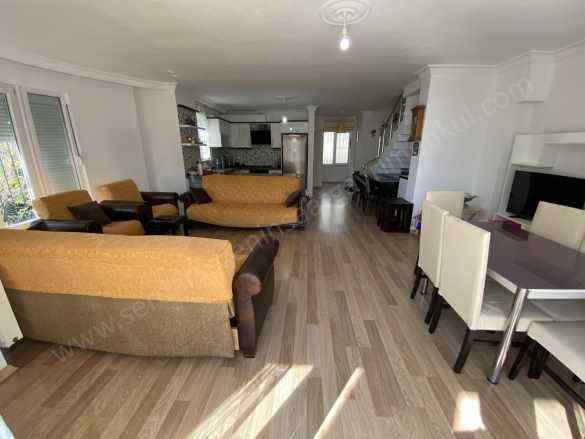 Altınolukta Bahçeli Müştemilatlı Trıplex 3+2 Satılık Villa Edremit Altınoluk Mah