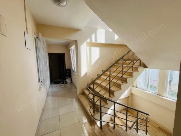 Altınoluk Mah. Edremit Satılık Daire |  2+1 Oda | 125M2 6.200.000Tl  Krediye Uygun  | Yüksek Giriş Resim-2