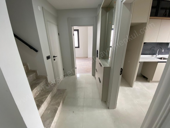 Zeytinli Mah. Edremit Satılık Daire |  3+1 Oda | 145M2 6.950.000Tl  Krediye Uygun  | 3. Kat | Yerden Isıtma | 2 Banyo | 3 Yatak Odası Resim-2