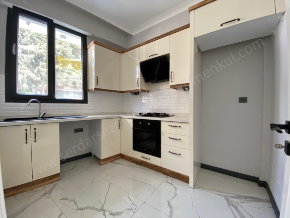 Altınoluk Mah. Edremit Satılık Daire |  2+1 Oda | 110M2 4.650.000Tl  Krediye Uygun  | Yüksek Giriş | 1 Banyo | 2 Yatak Odası Resim-1