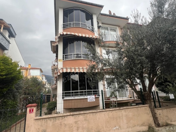 Altınoluk Mah. Edremit Satılık Daire |  2+1 Oda | 90M2 7.200.000Tl  Krediye Uygun  | Yüksek Giriş | Isı Pompası | 1 Banyo | 2 Yatak Odası Resim-3