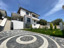 Ayvacık Mıhlı Mah-Küçükkuyu Köyü. Satılık Villa 3+1 170 M2 | Villa | Kat Kaloriferi | 3 Banyo | 3 Yatak Odası