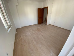 Edremit Altınoluk Mah. Satılık Daire 2+1 80 M2 | 3. Kat | Kat Kaloriferi | 1 Banyo | 2 Yatak Odası