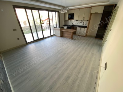 Altınoluk Narlıda Denize 200 Mt Trıplex 5+1 Satılık Villa Edremit Narlı Mah