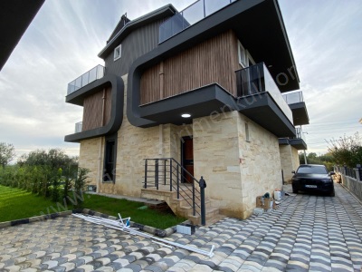 Altınoluk Narlıda Denize 100 Mt Müstakil Havuzlu Lar 4+1 Satılık Villa Edremit Mah