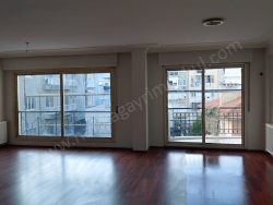 Karşıyaka Alaybey Mah. Satılık Daire 3+1 220 M2 | 2. Kat | Merkezi Isınma(Pay Ölçer) | 2 Banyo | 1 Yatak Odası