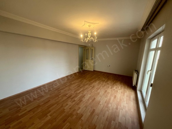 Merkez Mah. Abana Satılık Daire |  2+1 Oda | 110M2 3.850.000Tl  Krediye Uygun  | 2. Kat | Merkezi Isınma(Pay Ölçer) | 1 Banyo | 1 Yatak Odası Resim-4