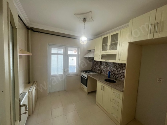 Merkez Mah. Abana Satılık Daire |  2+1 Oda | 110M2 3.650.000Tl  Krediye Uygun  | 2. Kat | Merkezi Isınma(Pay Ölçer) | 1 Banyo | 1 Yatak Odası Resim-5