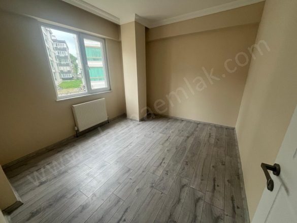 Merkez Mah. Abana Satılık Daire |  3+1 Oda | 127M2 4.600.000Tl  Krediye Uygun  | 1. Kat | Doğalgaz(Kombi) Resim-4