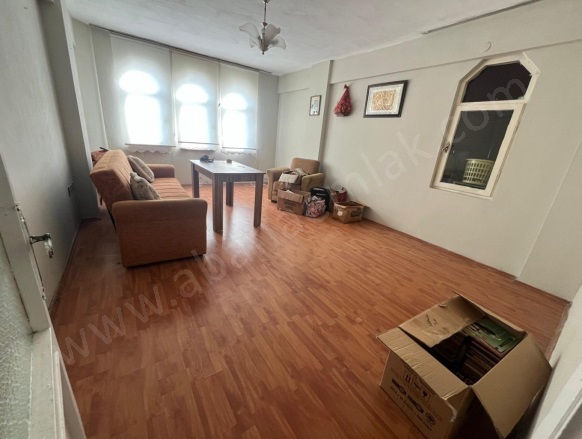 Merkez Mah. Abana Satılık Daire |  2+1 Oda | 95M2 2.600.000Tl  Krediye Uygun  Eşyalı  | 1. Kat | Soba | 1 Banyo Resim-2