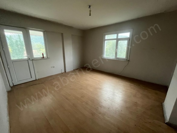 Merkez Mah. Abana Satılık Daire |  2+1 Oda | 90M2 2.100.000Tl | 3. Kat Resim-2