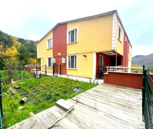 Bağlık Mah. Abana Satılık Daire |  3+1 Oda | 150M2 3.850.000Tl  Krediye Uygun  | Bahçe Dubleksi | Doğalgaz(Kombi) | 2 Banyo | 3 Yatak Odası Resim-3