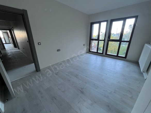 Merkez Mah. Abana Satılık Daire |  3+1 Oda | 135M2 5.500.000Tl  Krediye Uygun  | 5. Kat | Doğalgaz(Kombi) | 2 Banyo | 3 Yatak Odası Resim-2