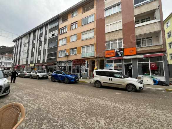 Çarşı Merkezde 80 M2 Satılık Dükkan 1+1 Merkez Mah Abana Emlak