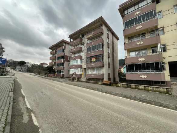 Merkezde Satılık Daire 90 M2 2+1 Merkez Mah Abana Emlak