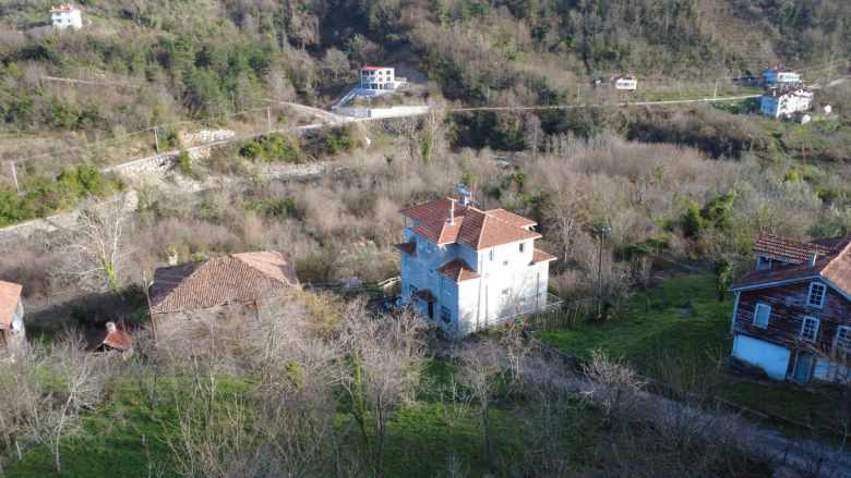 Bozkurt ilişide Satılık Müstakil Ev Ve Arsası Uzunömer Mah-ilişi Köyü Abana Emlak