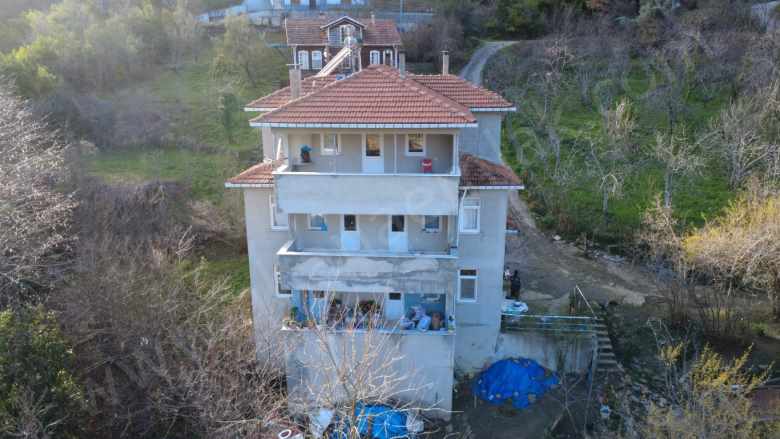 Bozkurt ilişide Satılık Müstakil Ev Ve Arsası Uzunömer Mah-ilişi Köyü Abana Emlak