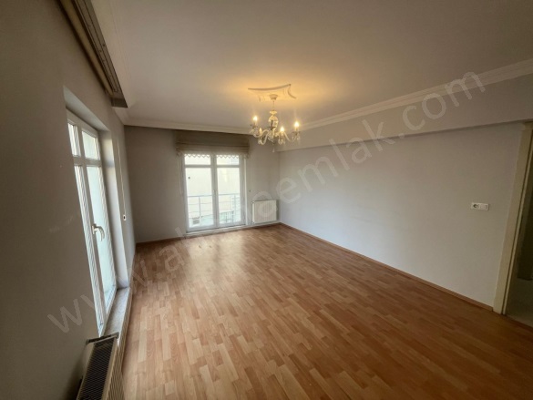 Merkez Mah. Abana Kiralık Daire |  85M2 Aylık 18.000Tl | 1 Banyo Resim-3