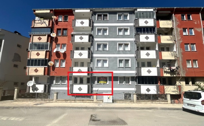 Merkez Mah. Abana Satılık Daire |  2+1 Oda | 80M2 2.500.000Tl  Krediye Uygun  | Zemin Kat | Doğalgaz(Kombi) | 1 Banyo Resim-2