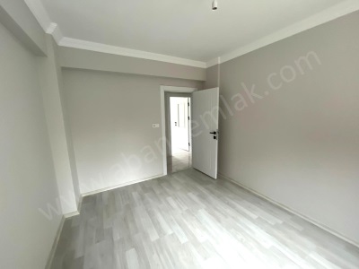 Merkezde 2+1 80 M2 Satılık Daire Sıfır Merkez Mah Abana Emlak