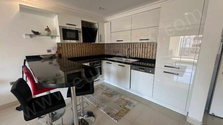 Alanya Mahmutlarda Full Aktiviteli Site içerisinde 1+1 Eşyalı Satılık Daire Mahmutlar Mah