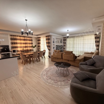 Mahmutlar Mah. Alanya Satılık Daire |  4+1 Oda | 280M2 260.000€ Eşyalı  | Çatı Dubleksi | Klima | 2 Banyo | 4 Yatak Odası Resim-3